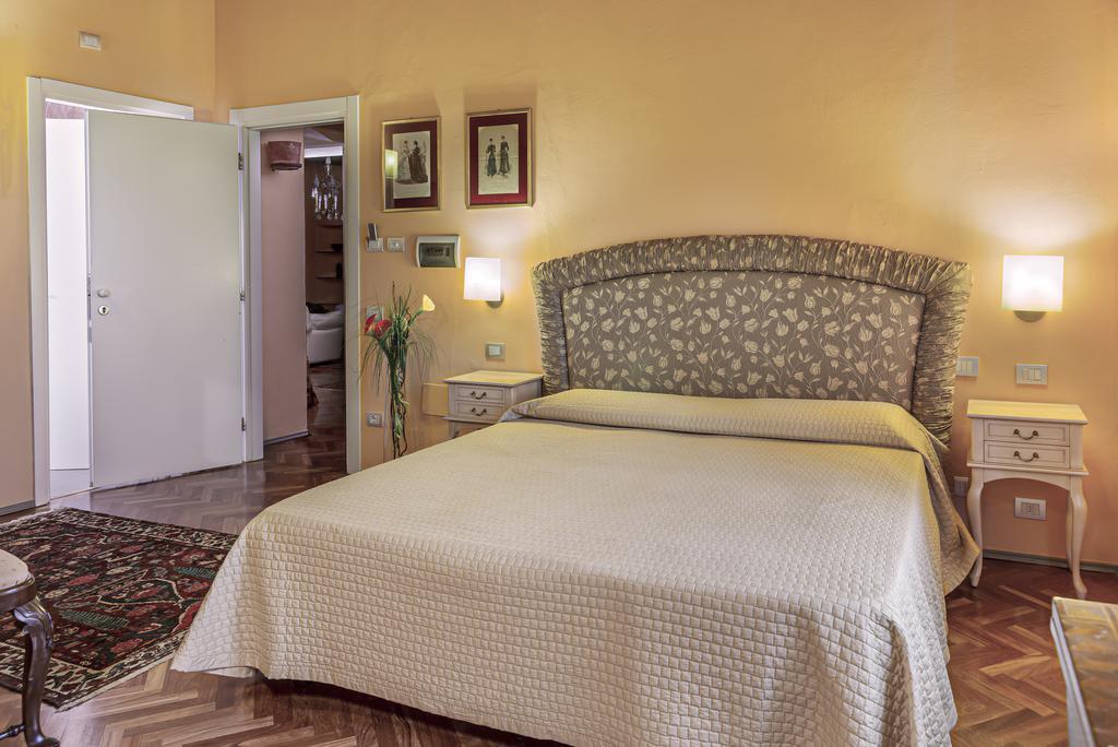 Hotel Villa Volpi Lucca Esterno foto